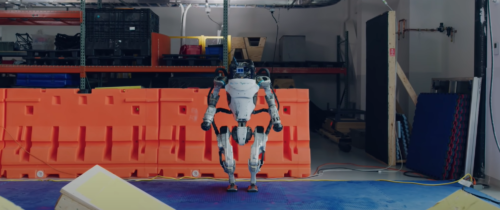 Roboty Boston Dynamics znów zaskakują. Atlas pokonuje tor parkour