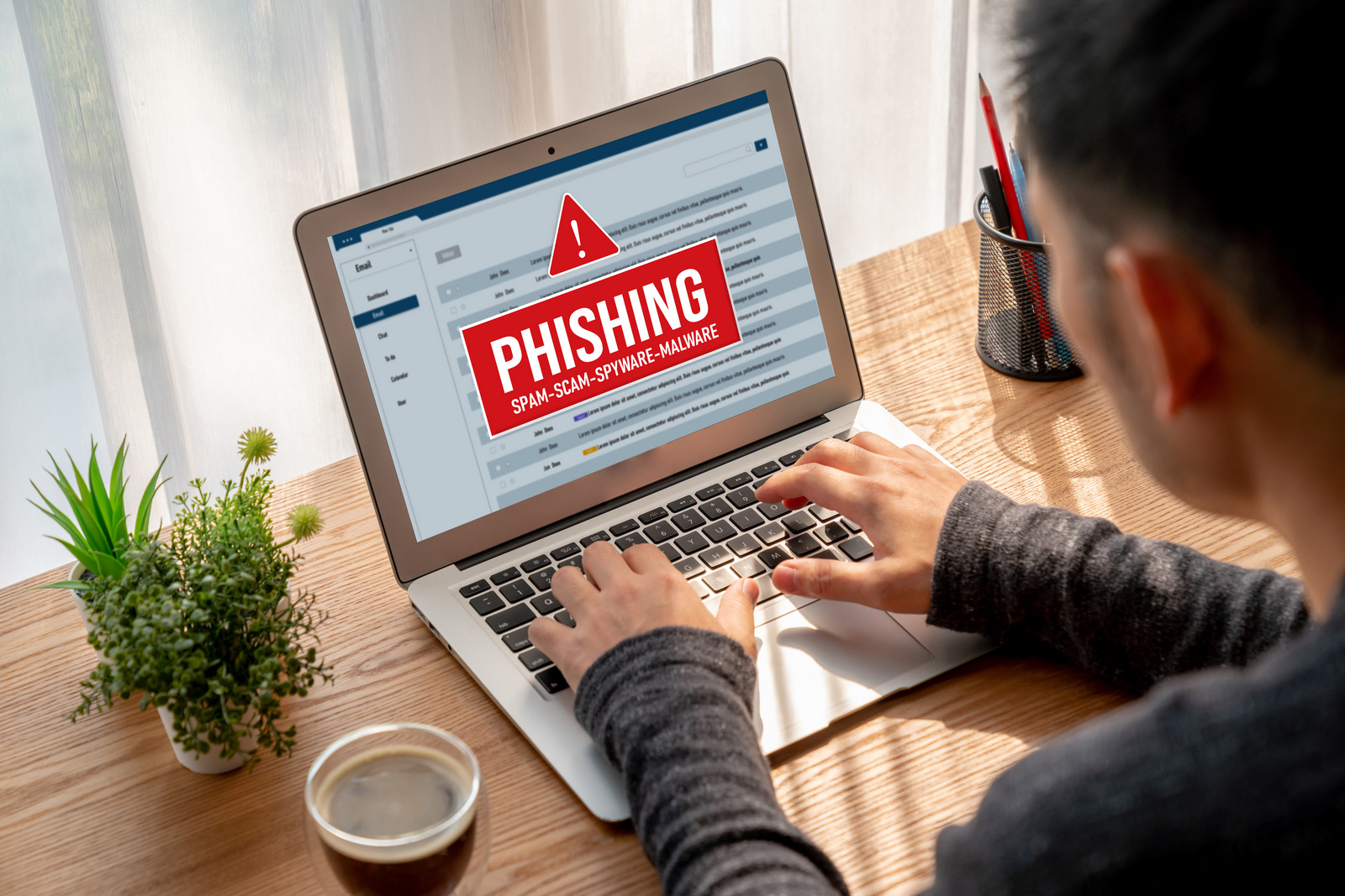 Phishing uderzył w 36% firm. Przejęcie skrzynki może być dopiero początkiem ataku